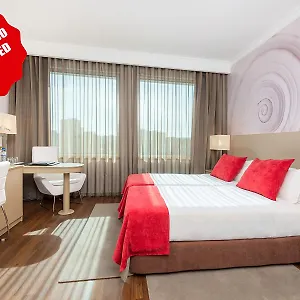 4* מלון Melia Oriente