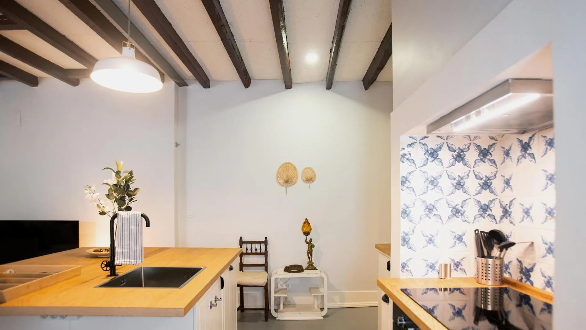Apartment Charming 3-Bedroom Retreat In The Heart Of Lisbon